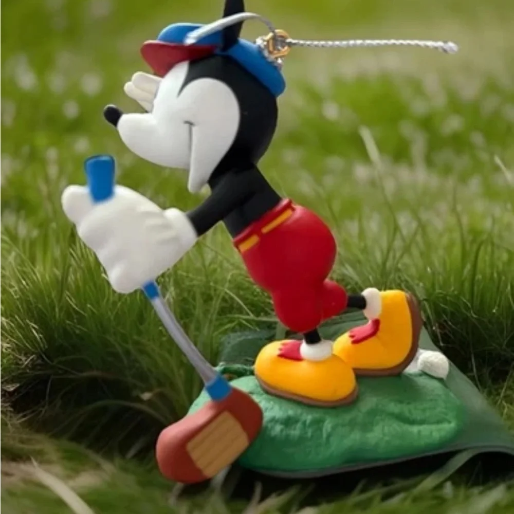 MICKEY'S LONG SHOT Christmas Ornament 1997 HALLMARK KEEPSAKE Mickey Mouse Golfer